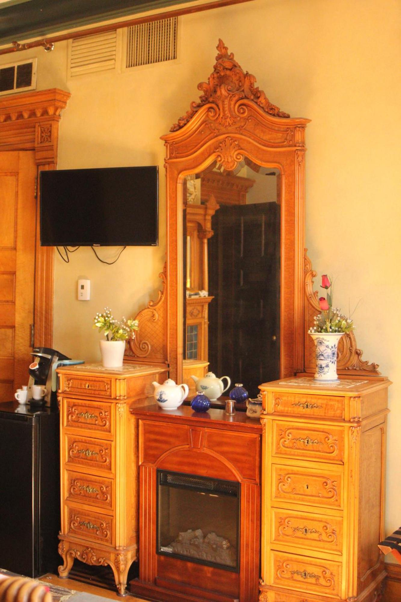 Henderson Castle Inn Kalamazoo Bilik gambar