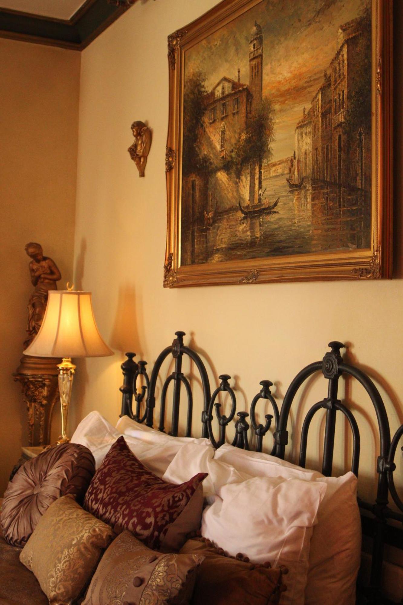 Henderson Castle Inn Kalamazoo Bilik gambar